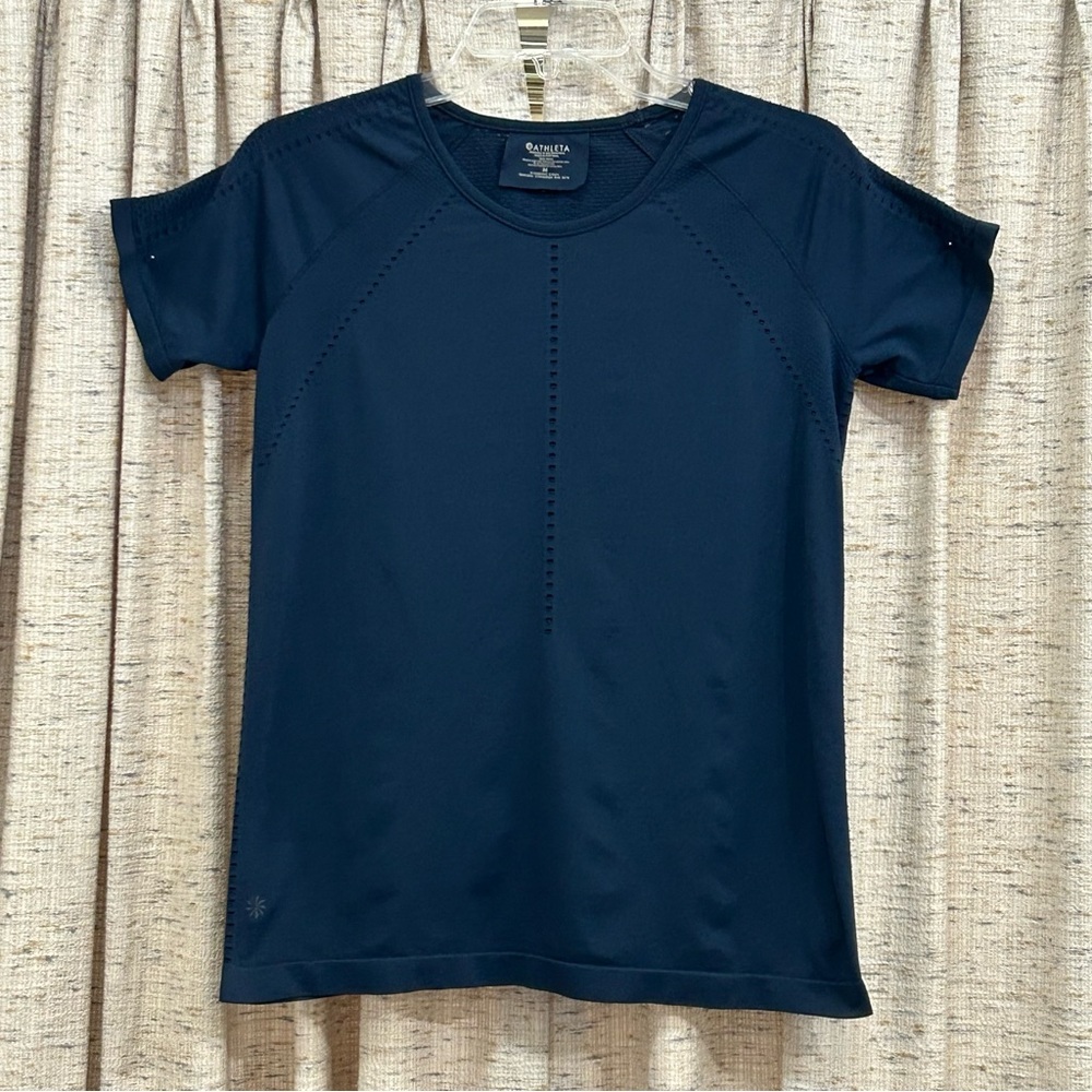 Athleta Foothill Short Sleeve Seamless Perforated Tee - Medium
